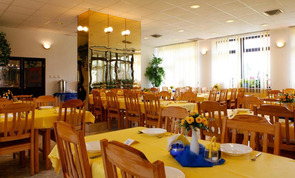 Perelka Natura Tour Hotel Cisna Kültér fotó